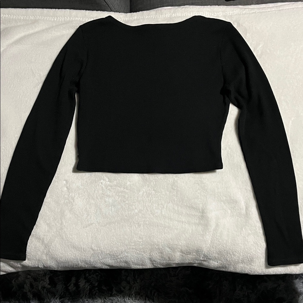 Black Ribbed Long-Sleeve Cropped Tee - Picture 6 of 6